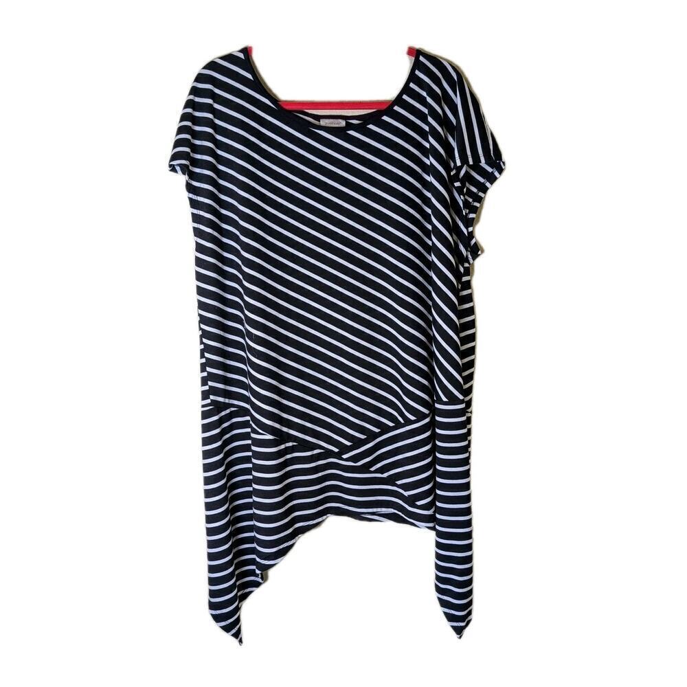 Avenue Top Womens Plus Size 20/22 2X Blqck White Striped Angled Hem Stretch